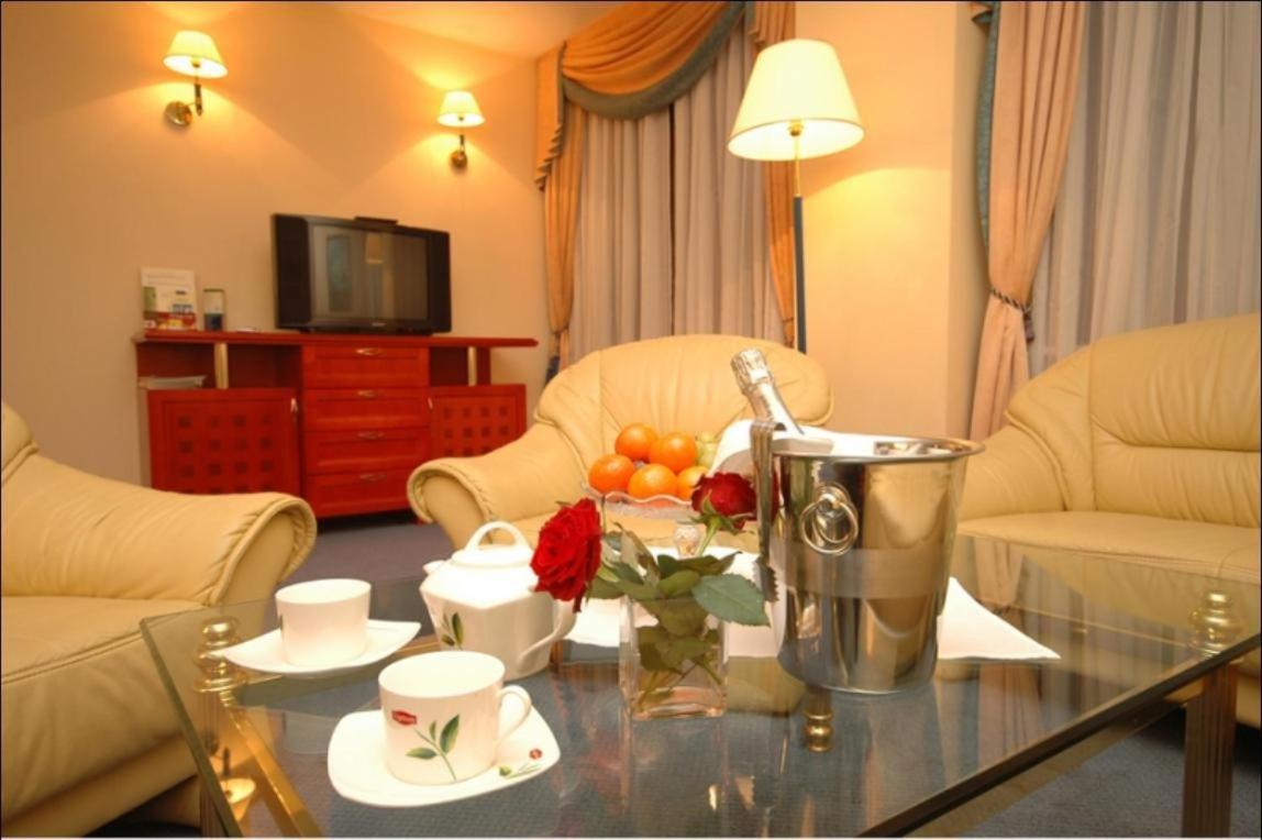 Hotel Kongresowy Kielce Eksteriør bilde